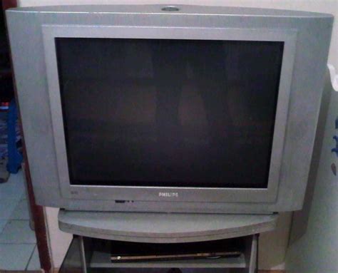 Philips 72 ekran tv